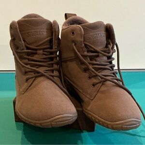 Saguro Ambition Winter Barefoot Boots Women’s Size 8.5